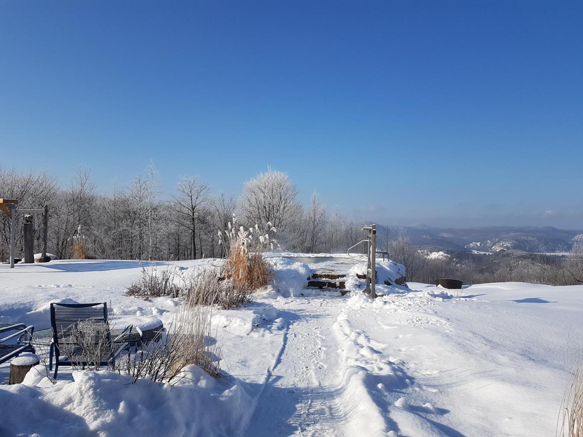 Eco Spa Highland Grenville-Sur-La-Rouge Eksteriør bilde
