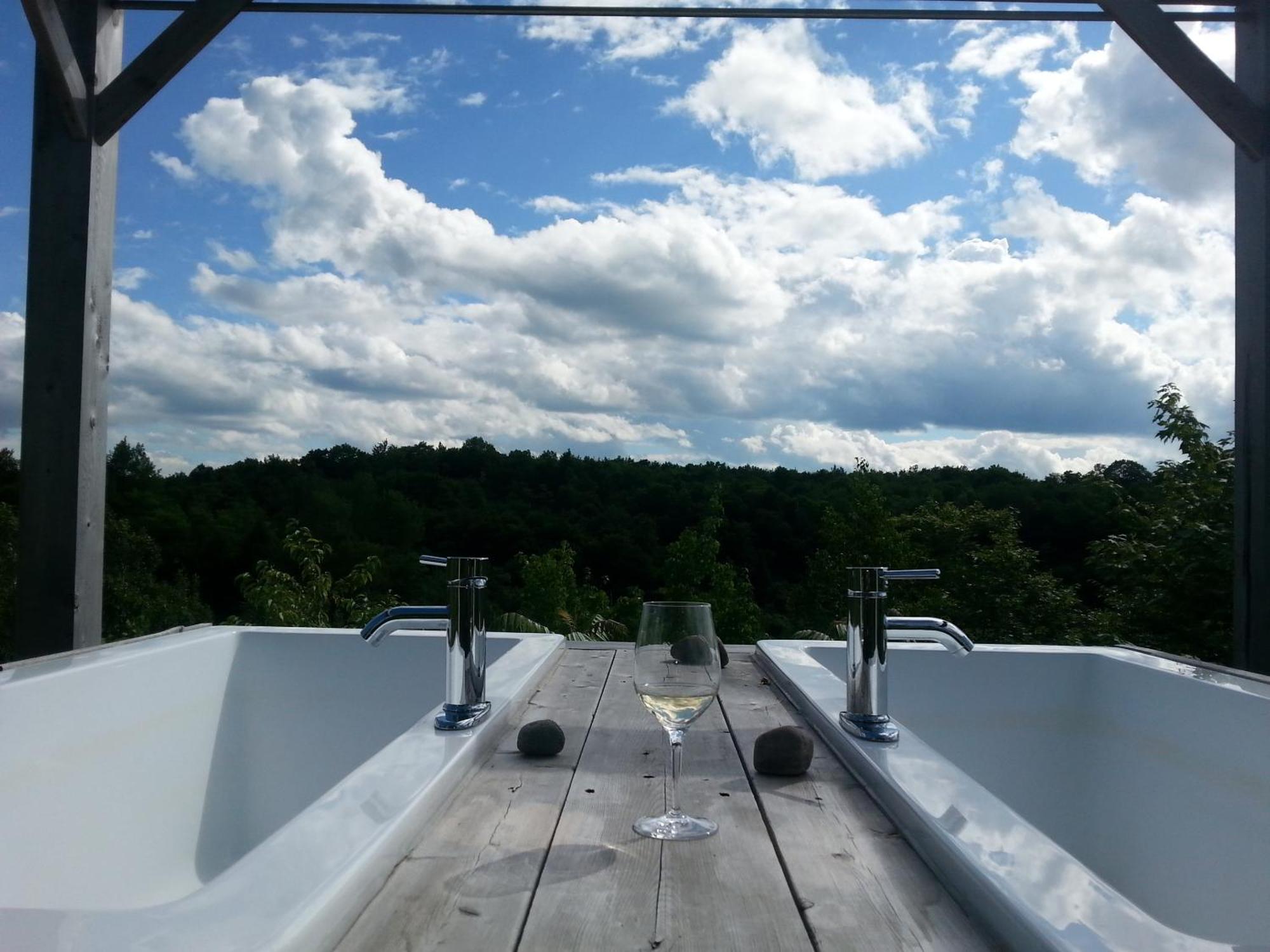 Eco Spa Highland Grenville-Sur-La-Rouge Eksteriør bilde